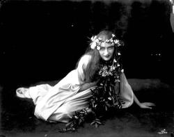 Schjelderup, Elenonore