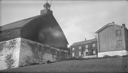 Gårdstun, Gravaune, Lønset, Oppdal, Sør-Trøndelag. Fotografe