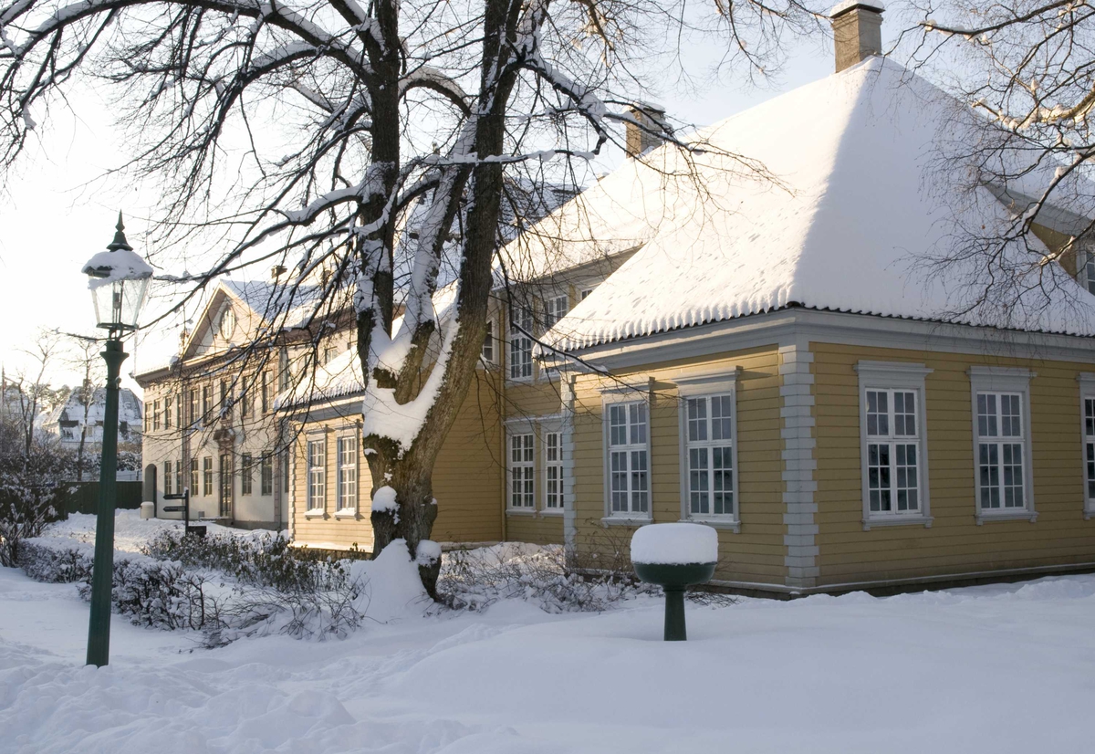 Christie- og Collettgården en vinterdag.