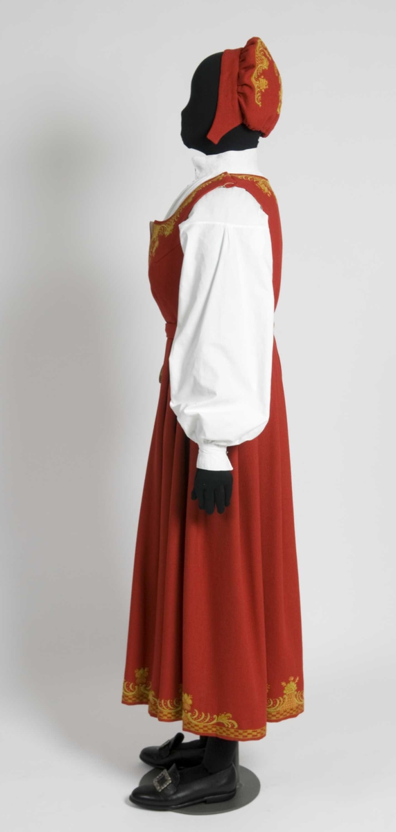 Serie med bilder av kvinnedrakt, som er sendt til en utstilling i Islamabad, Pakistan.