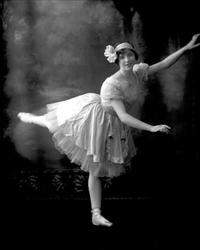 Portrett, kvinne danser ballett. Frøken Buttedal.