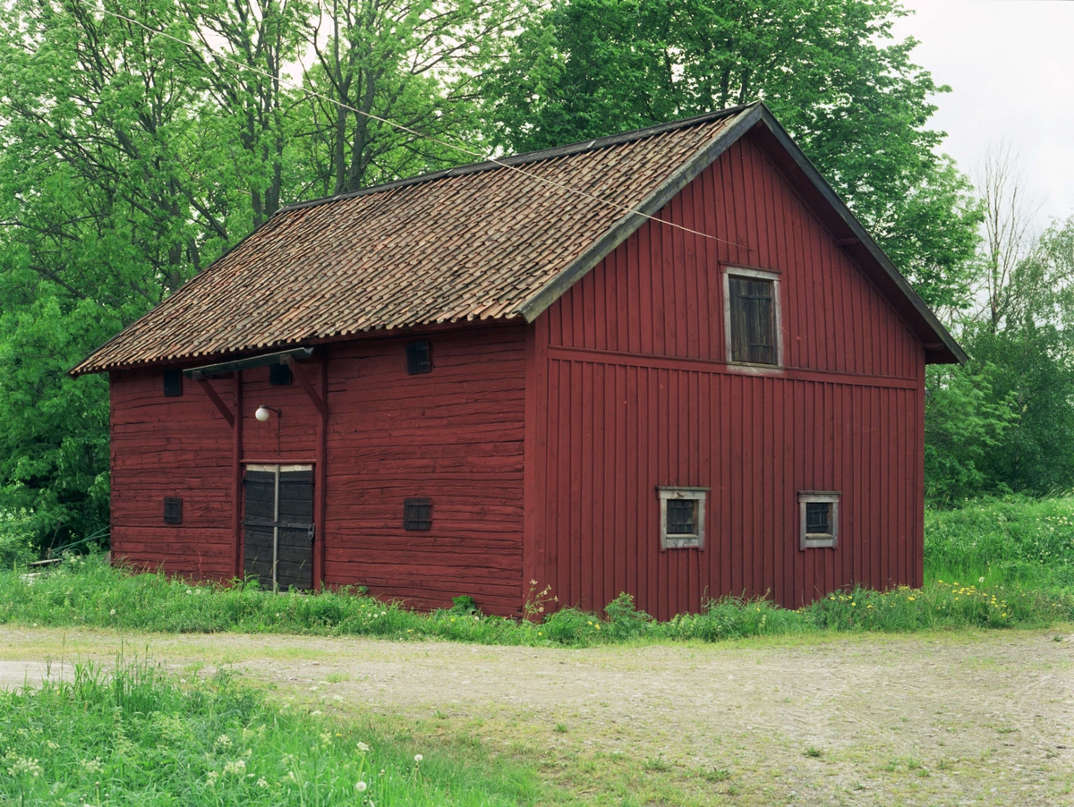 Magasin i Oleda, Knivsta socken, Uppland 1995