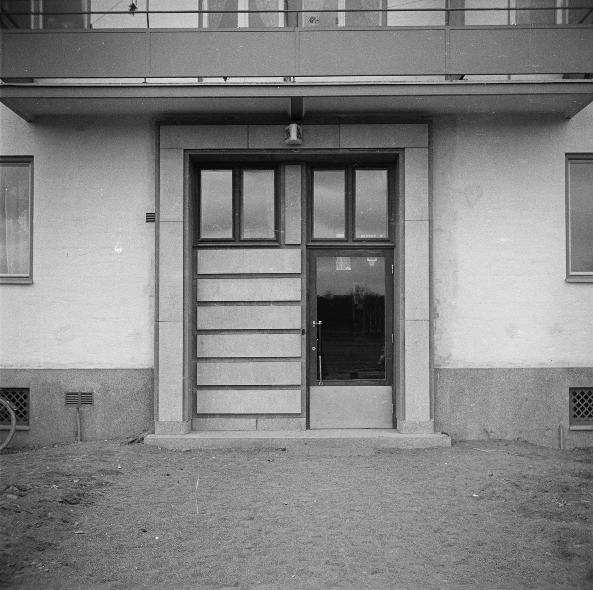 Port i flerbostadshus, sannolikt Uppsala 1939