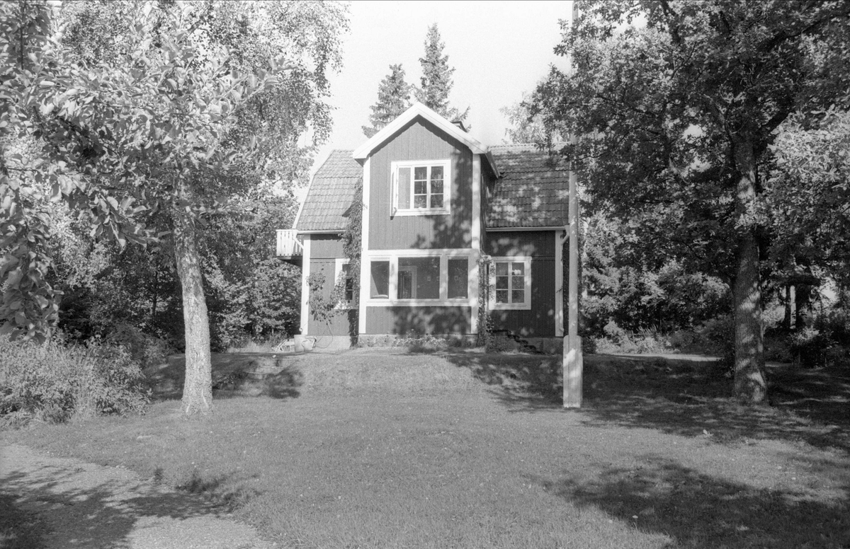 Bostadshus, Asplunda, Funbo socken, Uppland 1982