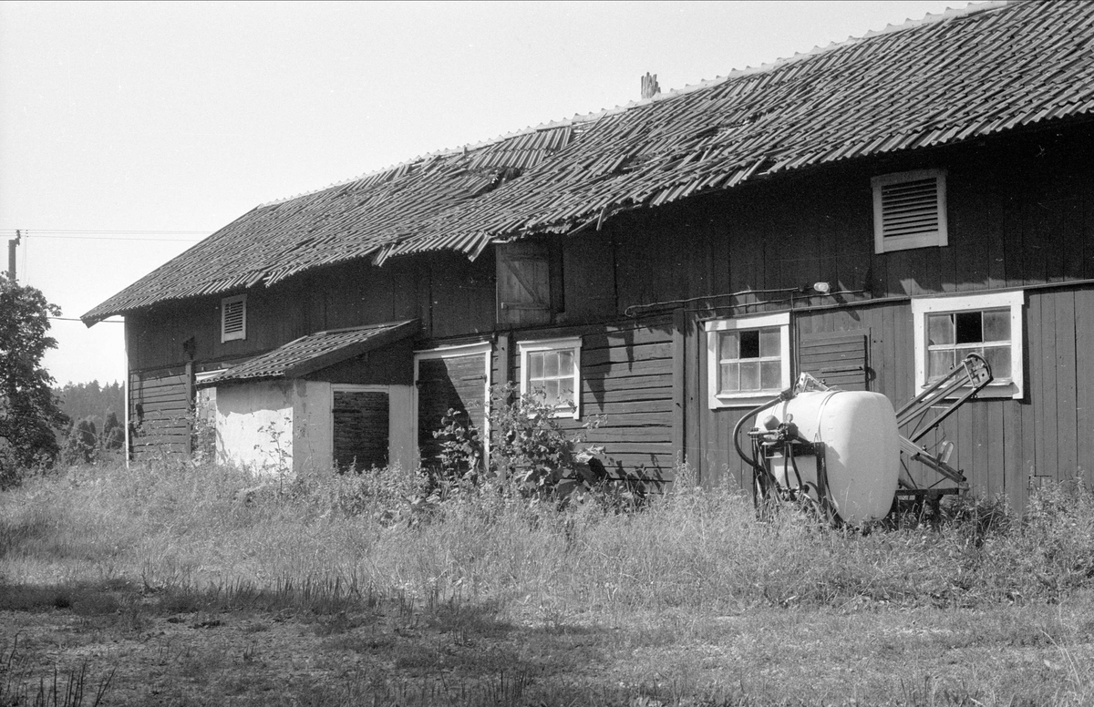 Ladugård, Tiby 8:1, Börje socken, Uppland 1983