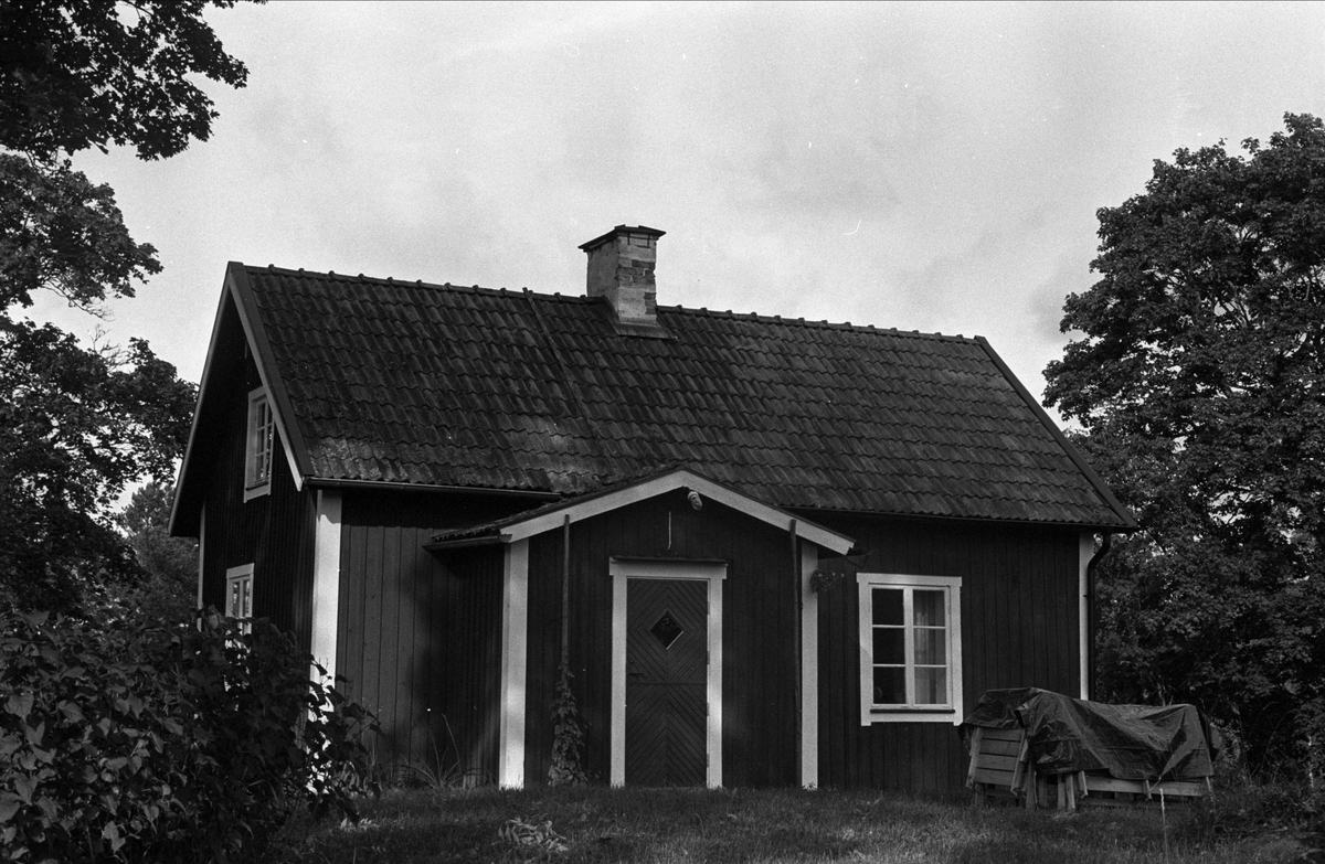 Bostadshus, Stora Kroksbol, Almunge socken, Uppland 1987