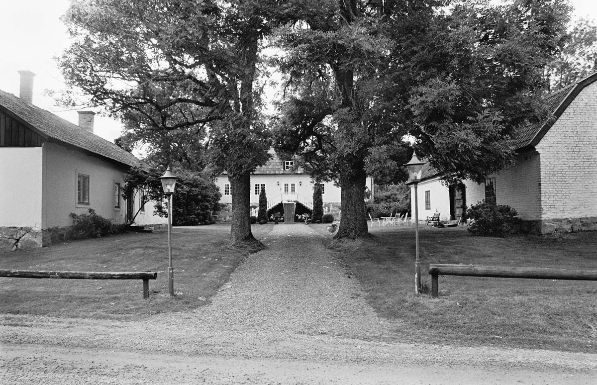 Ledskärs gård, Grönö, Österlövsta socken, Uppland 2000