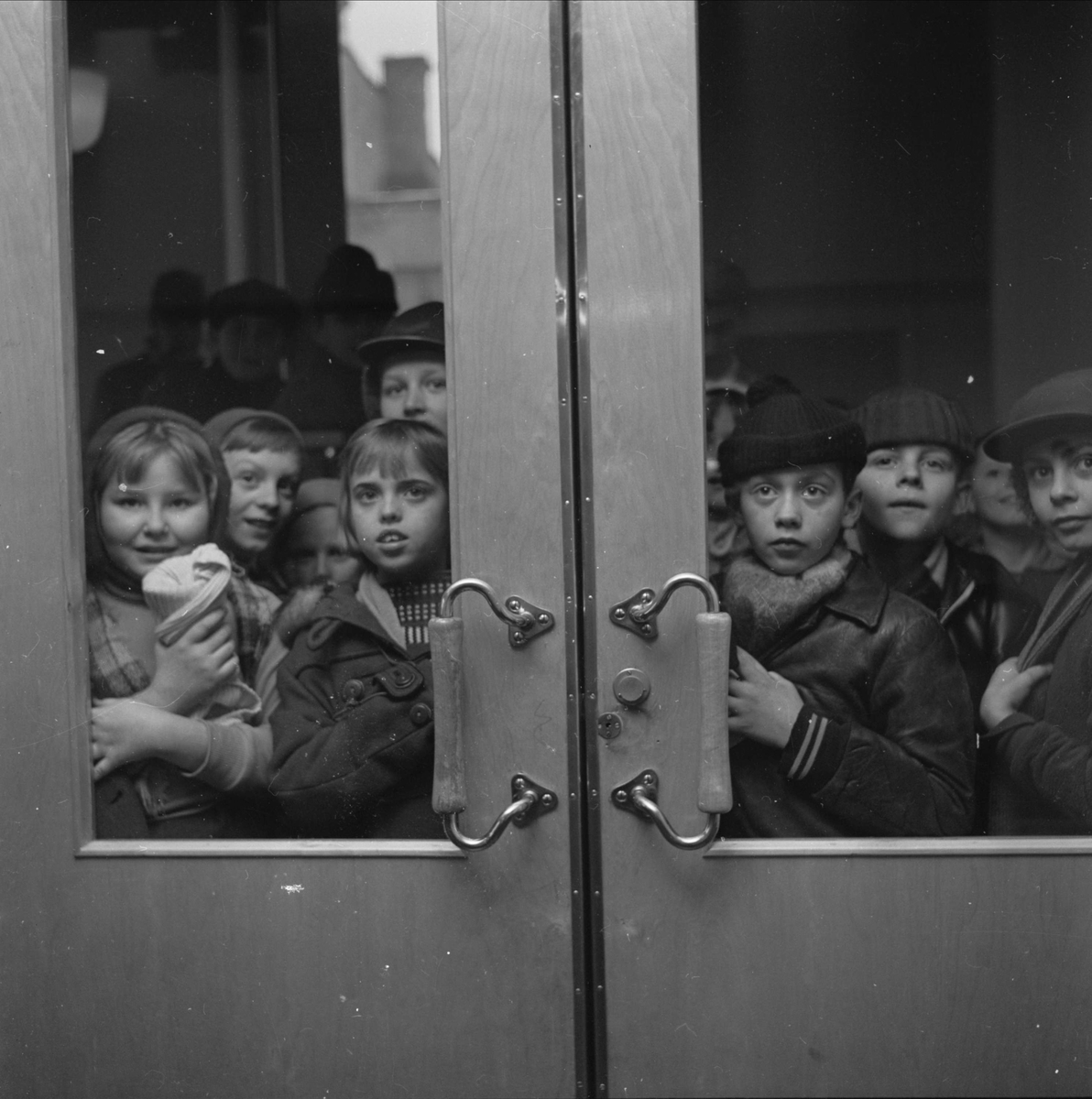 Fria skolmåltider på Nannaskolan i Uppsala 1957 - Upplandsmuseet ...