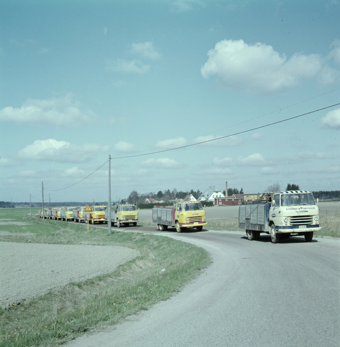 Storvreta bryggeri, bryggeribilar, Rasbo, Uppland, maj 1962