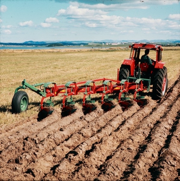 Bilderesultat for traktor plÃ¸ying