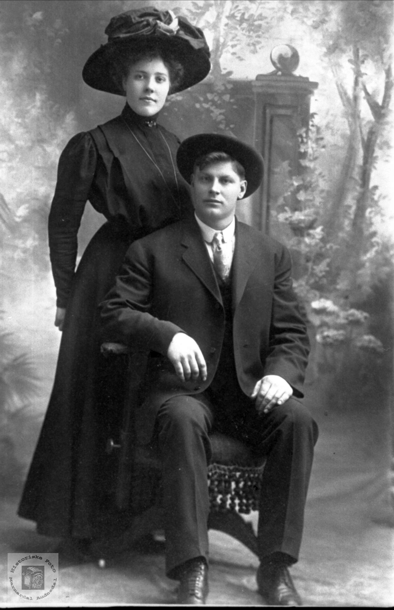 Portrett av ekteparet Anne Gesine og Jørgen Laudal, USA.