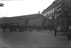 Forsamling av mennesker i arbeid