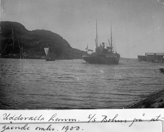 Text på kortet: "Uddevalla hamn s/s Bohus på utgående".


