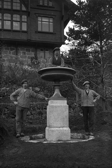Graniturna i villa Ramdalens trädgård, Cederslund, Skredsvik år 1916.
