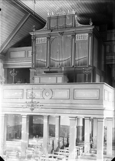 Enligt fotografens noteringar: "Foss orgel Foss kyrkorgel 1920."