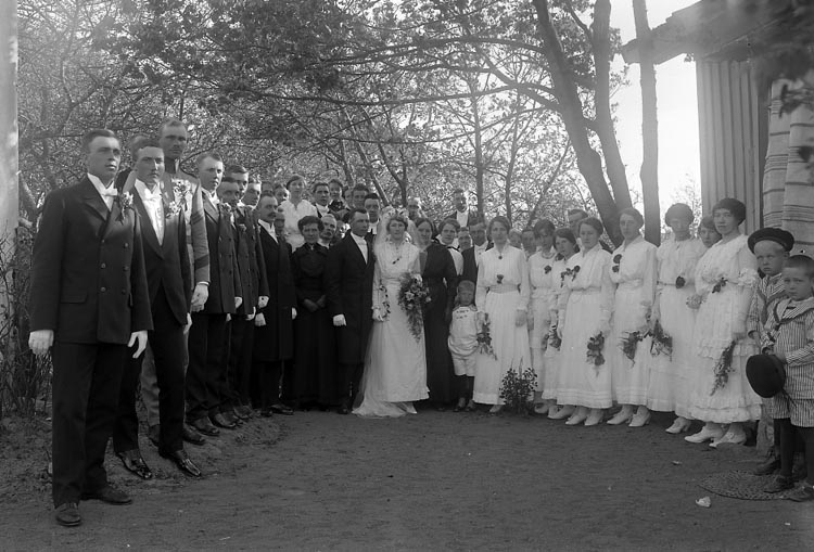 Enligt fotografens journal nr 3 1916-1917: "Kellbergska bröllopet".