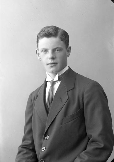 Enligt fotografens journal nr 4 1918-1922: "Johansson, John Nedre Röra Spekeröd".
