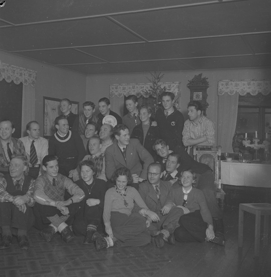 Text till bilden: "Lysekil. Bohusläningens weekendtur till Bullaren. 1939.01.08".