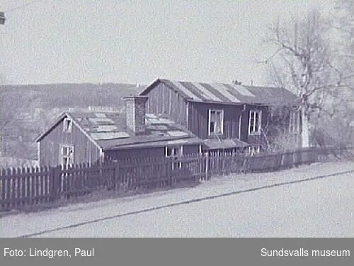 Södermalmsgatan 8. Uppförd på 1890-talet av skräddaren Per Fors. När ...