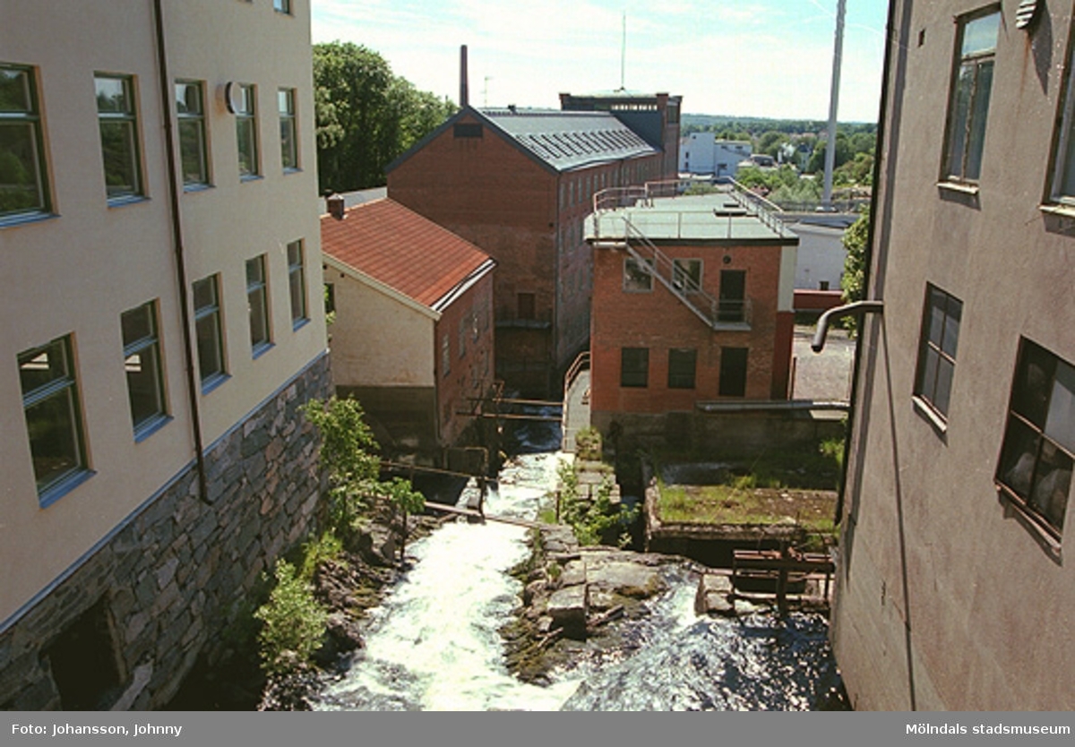 Överst till vänster: Kvarnfallet 18 (Tvätten).
Nedre hus till vänster: Kvarnfallet 19 (Lilla Götafors) samt Kvarnfallet 22, 23 (Stora Götafors).
Till höger: Kvarnfallet 13.