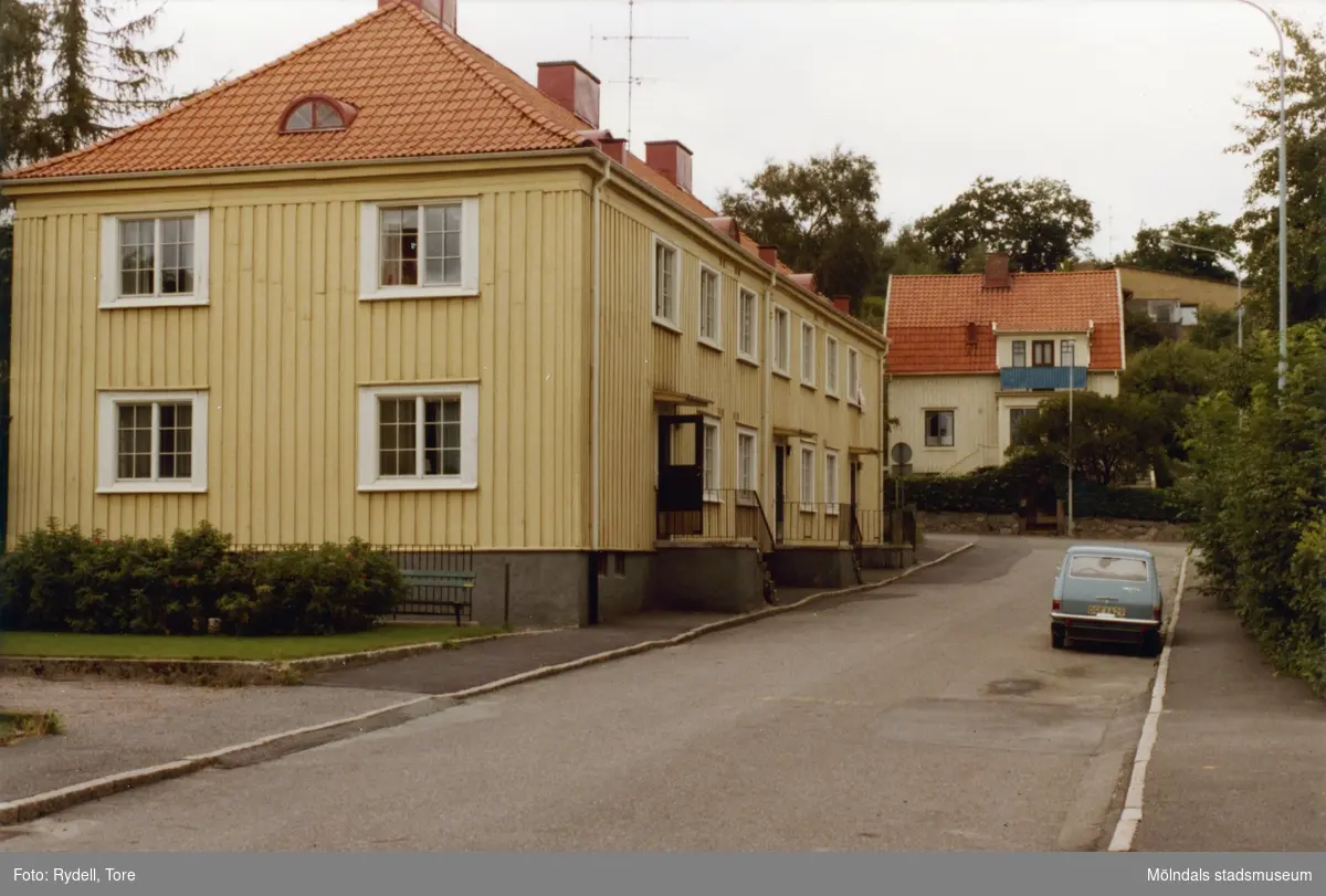 Bostadsbebyggelse vid Smörräntegatan i Bosgården, Mölndal, på 1970-talet.