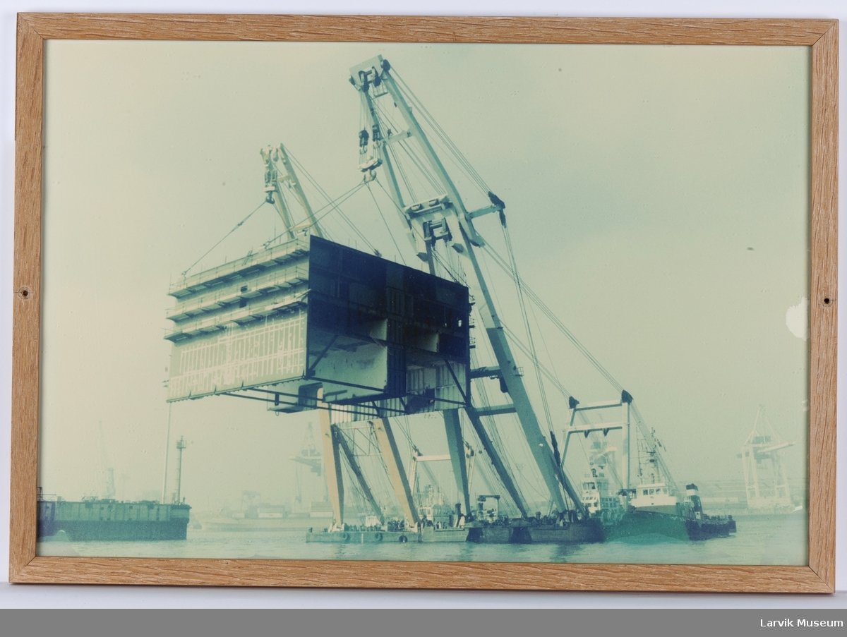 MS Peter Wessel (nr. 4) ble i 1988 forlenget med 22,5 meter ved verftet Blohm & Voss i Hamburg, Tyskland.