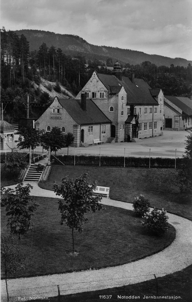 Notodden Jernbanestasjon, ca. 1950