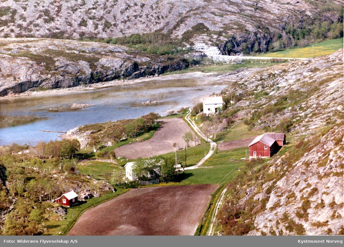 Flyfoto over Gårdsbruket Melkarmoen på Garstad i Vikna kommune
