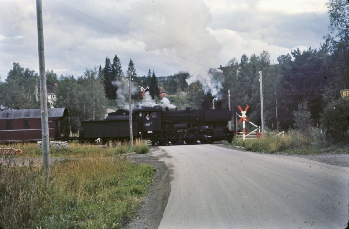 Damplokomotiv type 24b nr. 264 med godstog fra Skreia til Reinsvoll