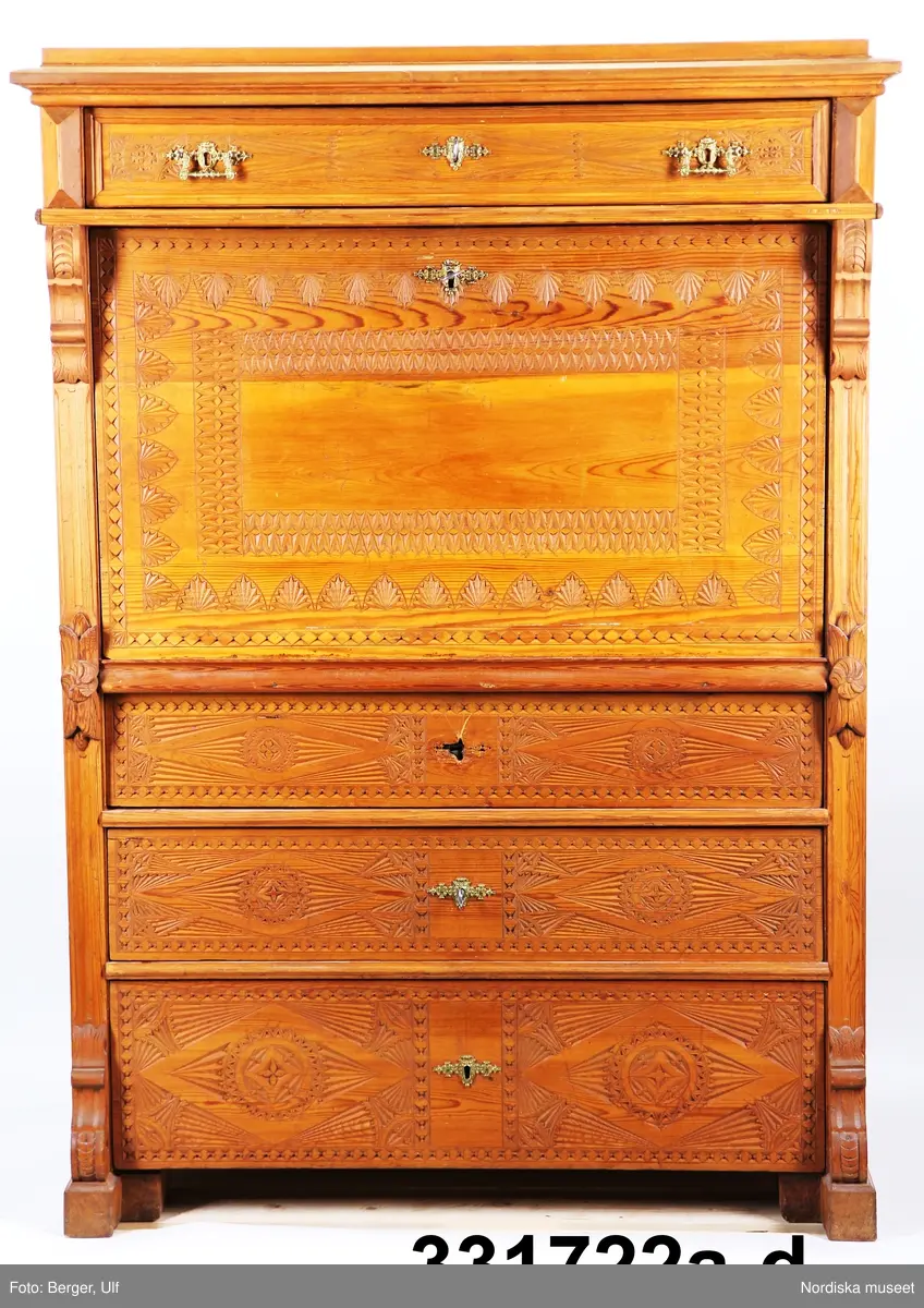 Chiffonjé - Nordiska museet / DigitaltMuseum