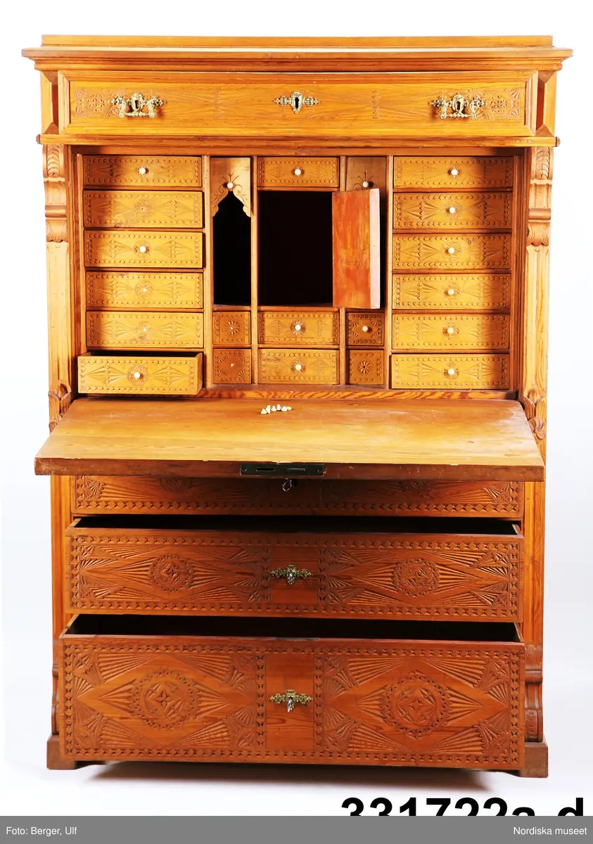 Chiffonjé - Nordiska museet / DigitaltMuseum
