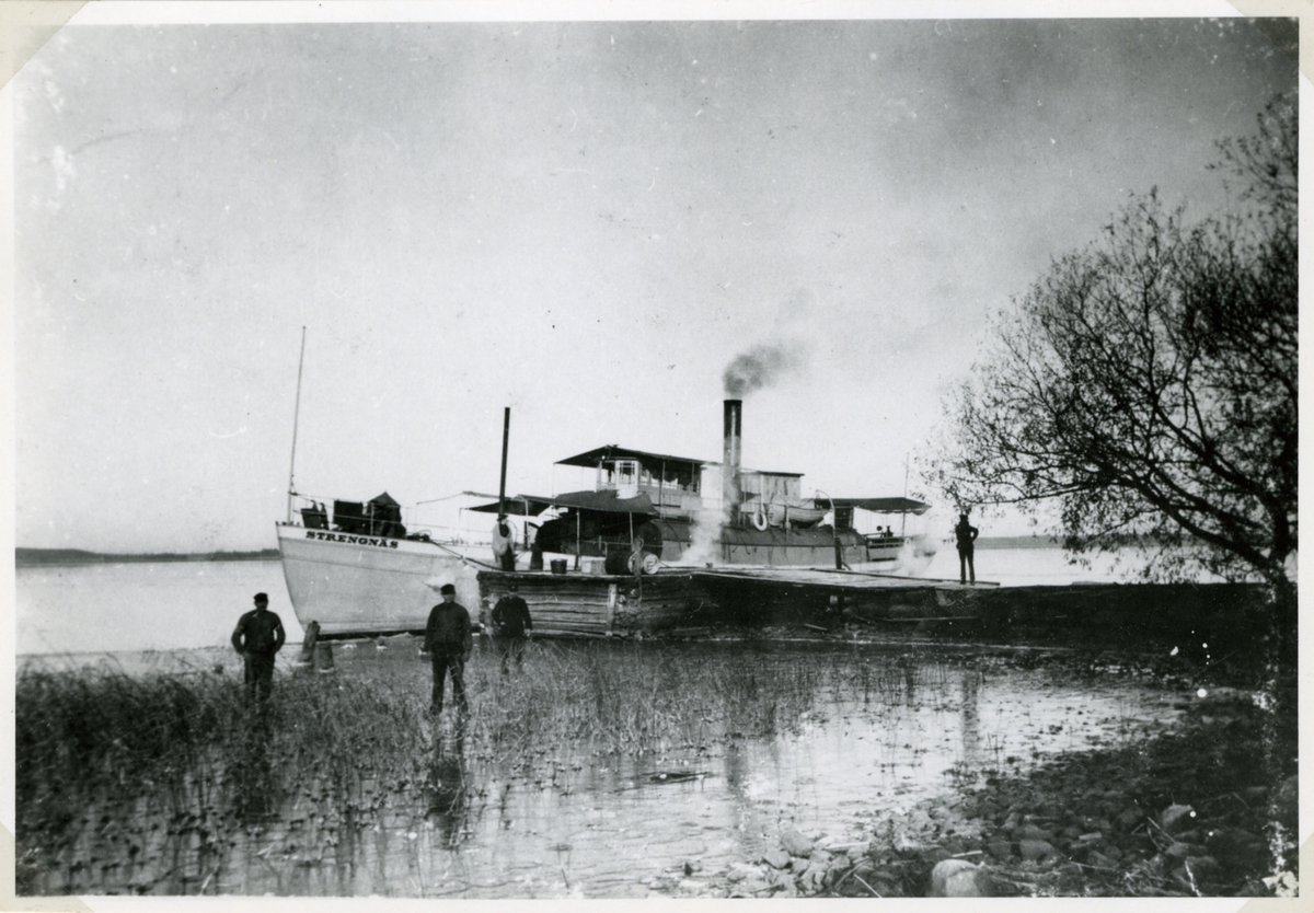 Mälarbåten S/S STRENGNÄS före ombyggnaden 1891.