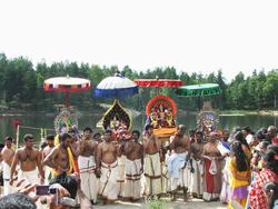 Hinduisme, Sivasubramanyar Alyam, tempel, Tiruvela, badefest