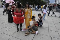 Fotodokumentasjon av Homoparaden 2008. Mennesker, opptog, pa