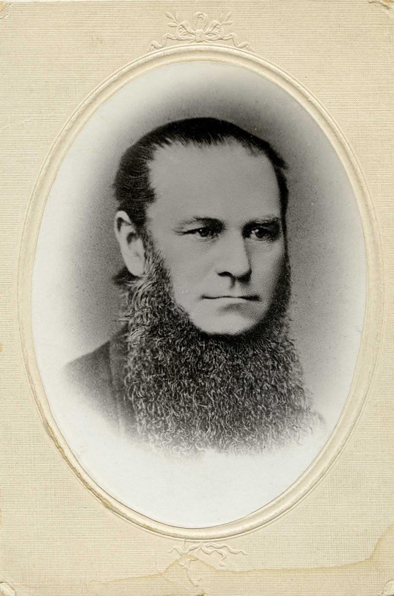 Portrett - Konsul, kjøpmann Tønnes Eide, f. 1814 - d. 1871.