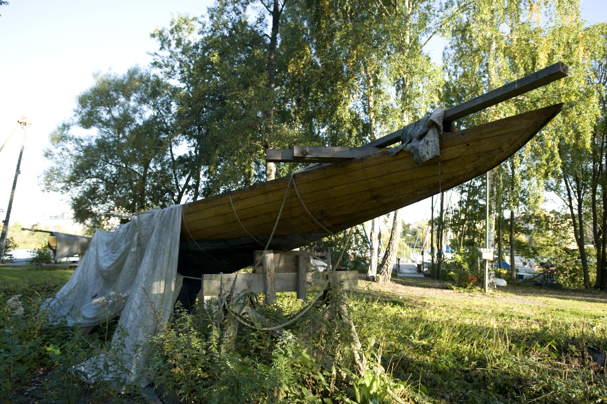 Margretelunds båtklubb, bilder tagna av "glömda båtar" som ligger i utkanten av området