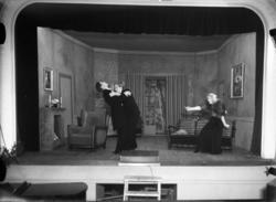 Forestilling, skuespill