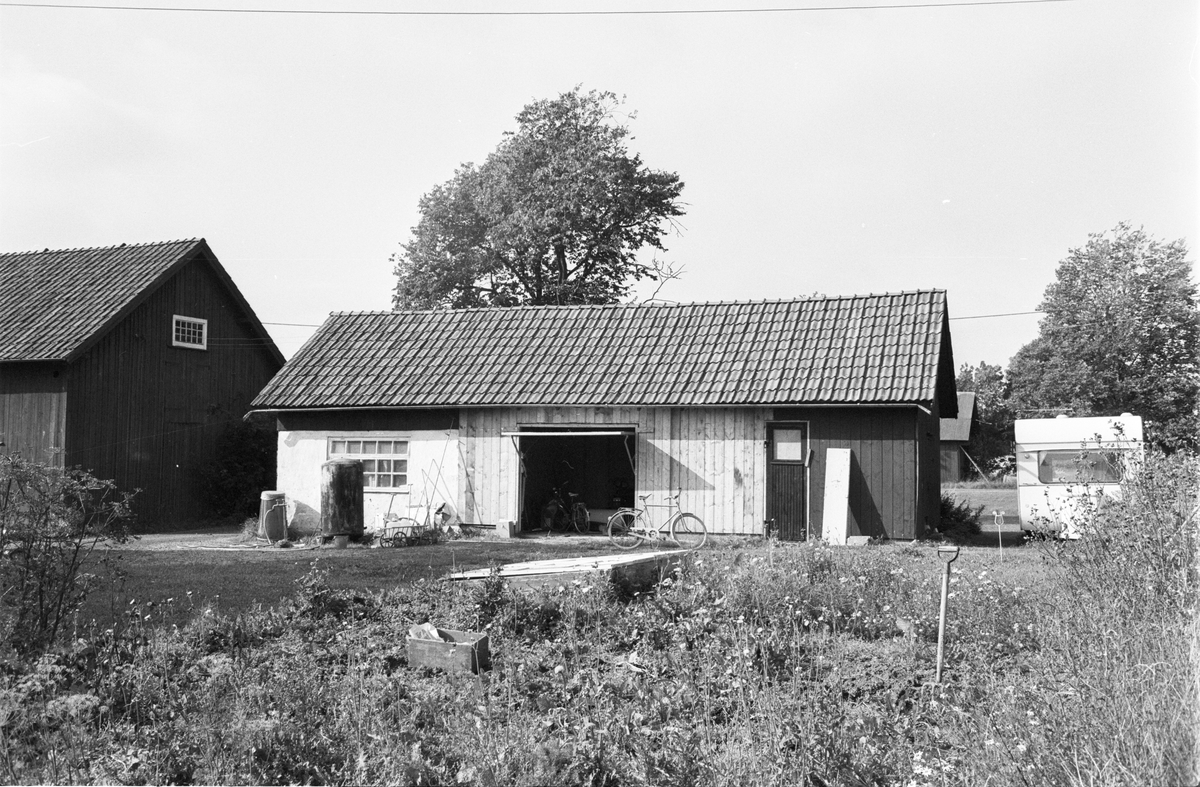 Garage och verkstad, Edeby S:1, Rasbokils socken, Uppland 1982