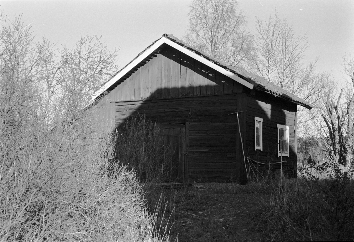 Bod, Skillsta 2:7, Lövhagen, Skogs-Tibble socken, Uppland 1985