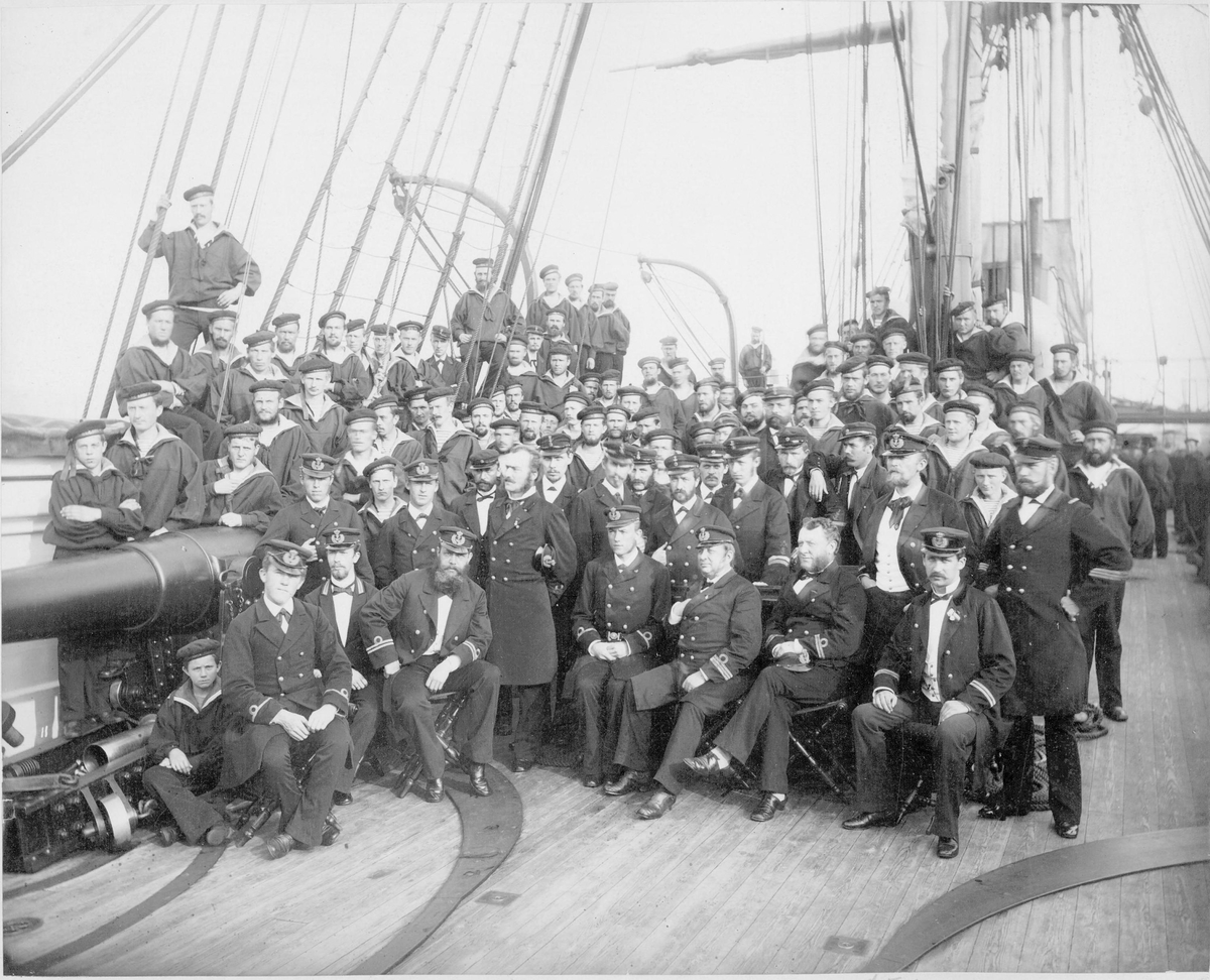 Motiv: Besettningen om bord på "Ellida" 1883
