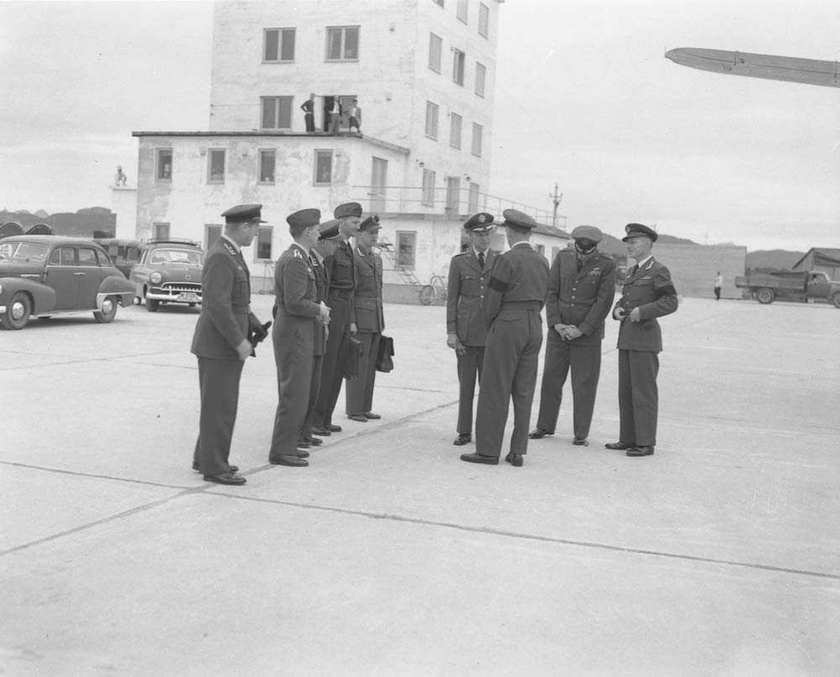 Foto av General Nordstad's ankomst til Bodø.