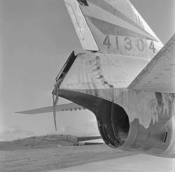 En F-86-K, Sabre, kjennetegn RI-E, serie nr. 54-1304, tilhør