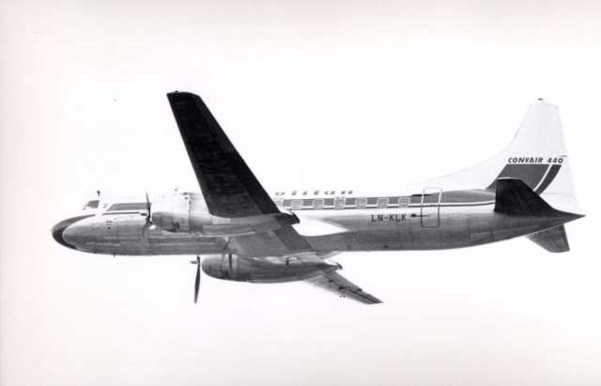 Et fly i luften, Convair CV440-75 Metropolitan.