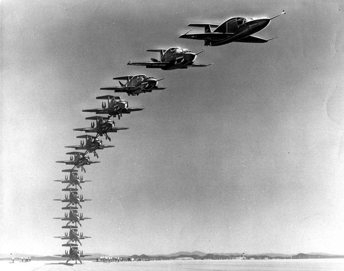 Sekvens av tolv fly som illustrerer hvordan Ryan 143 XV-5A tar av fra bakken, til det er i horisontal flyving.