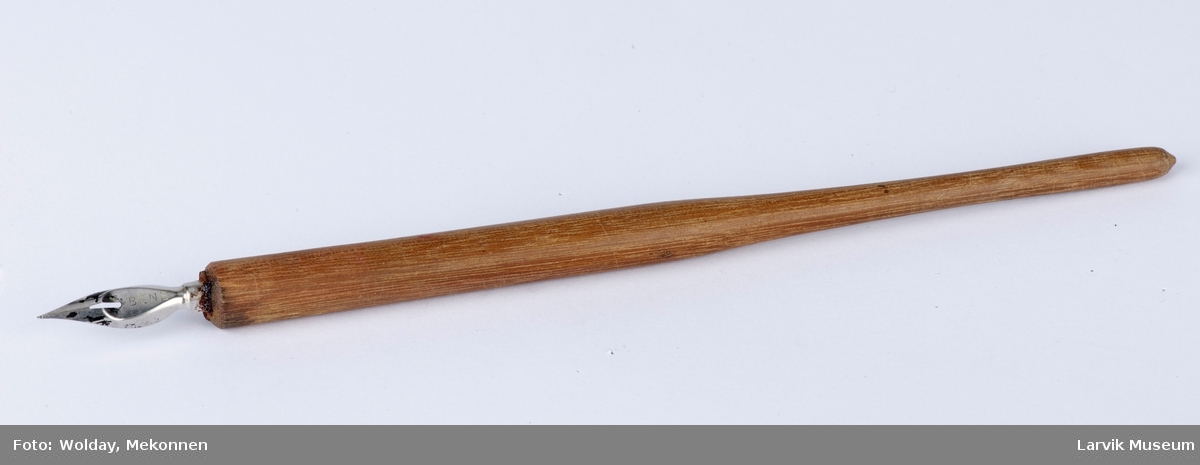 Penn med splitt og treskaft, 20 cm.