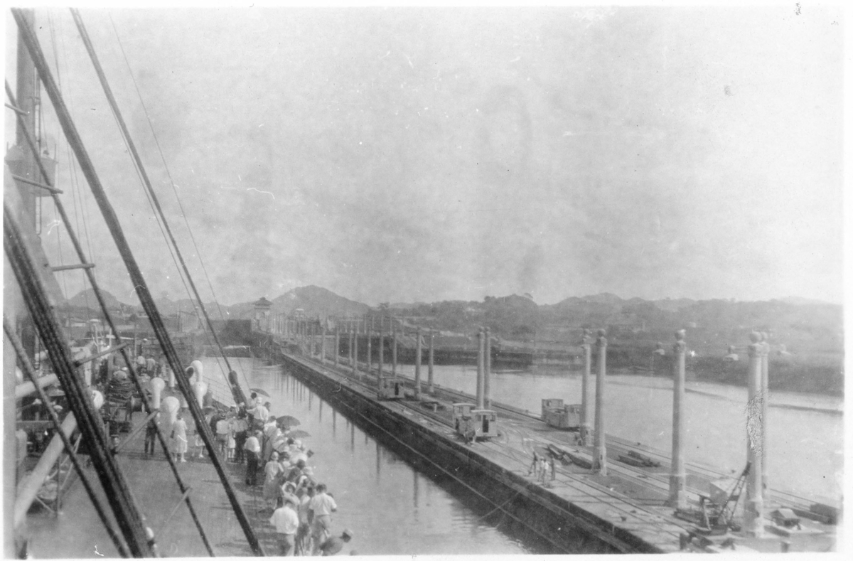 Panamakanalen.Ombord på S/S Mongolia. Hugo tibblins samling
