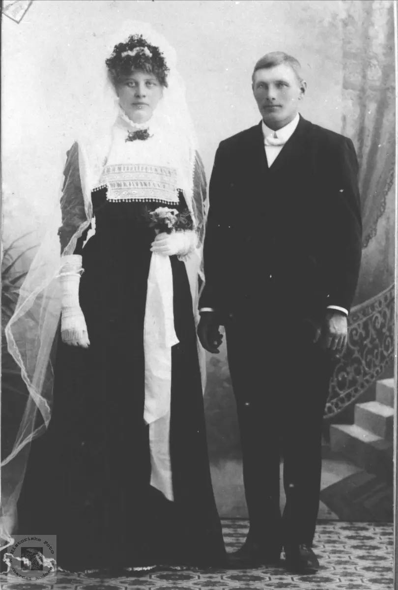 Brudeparet Anne Tomine og Thomas Fossestøl