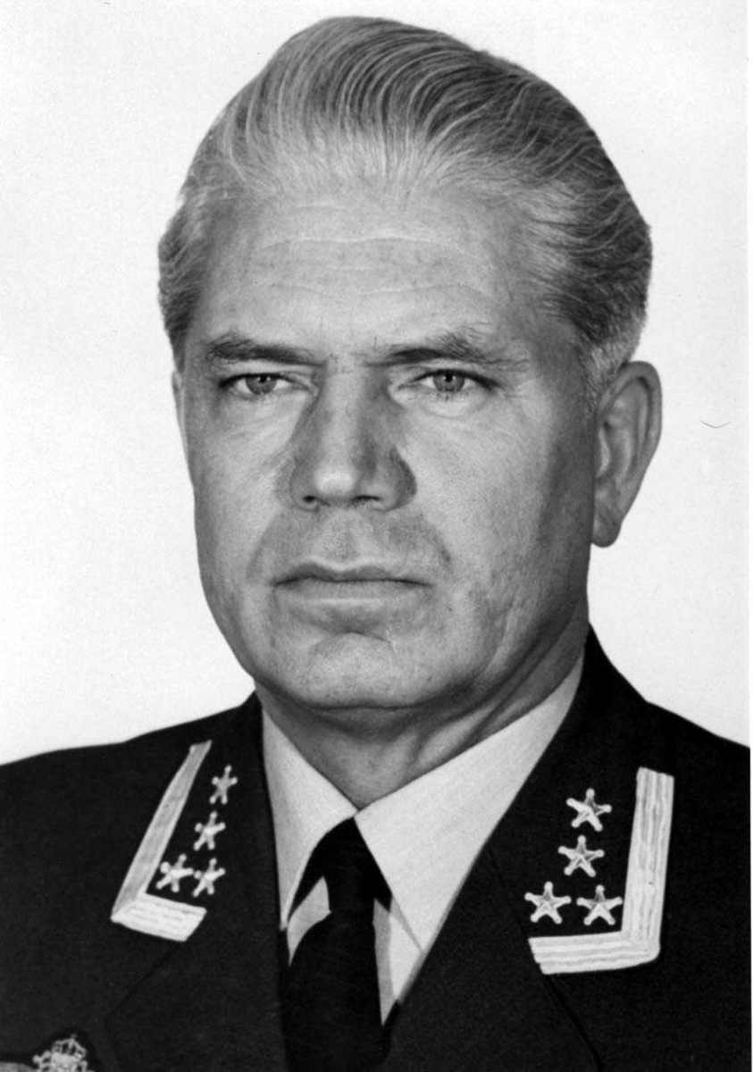 Portrett av en mannlig offiser - militær person-
Oberst Wergeland