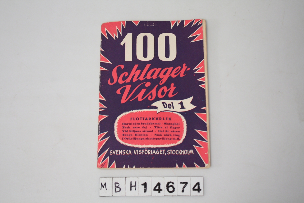 "100 Schlagervisor del 1". 96 sider. Stiftet sammen. Sangtekster.