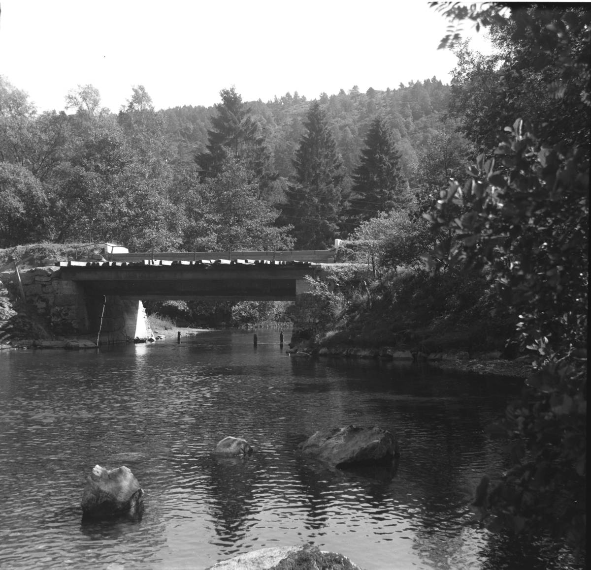 Bro ved tidligere Hamre holdeplass på Nesttun-Osbanen
